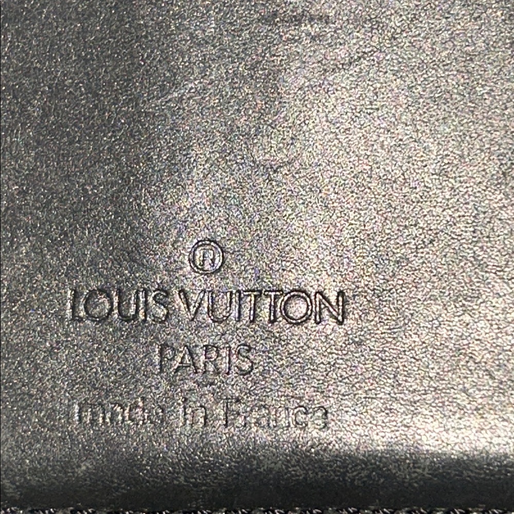 Louis Vuitton Matte Gray Vernis Kisslock Wallet - Picture 6 of 6